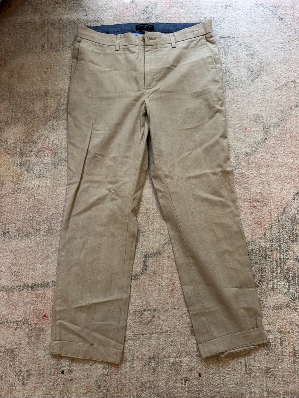 Banana Republic Khaki Chinos in Light Tan